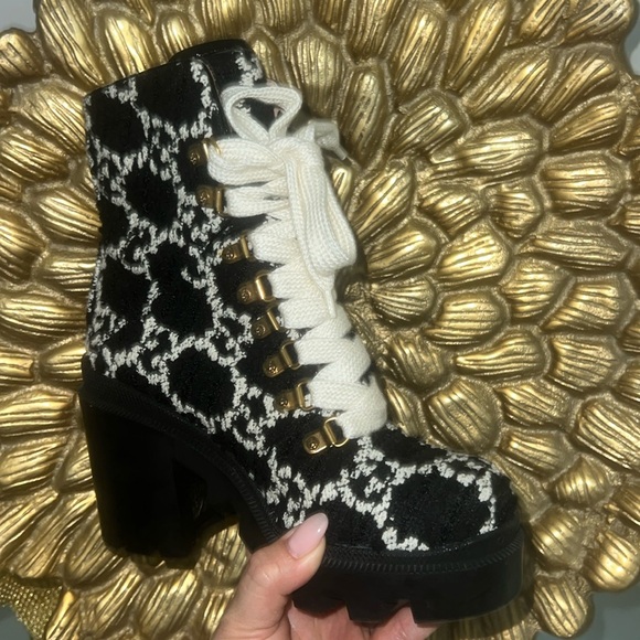Gucci Tweed Combat Boots - excellent condition- Black and White - Picture 6 of 6